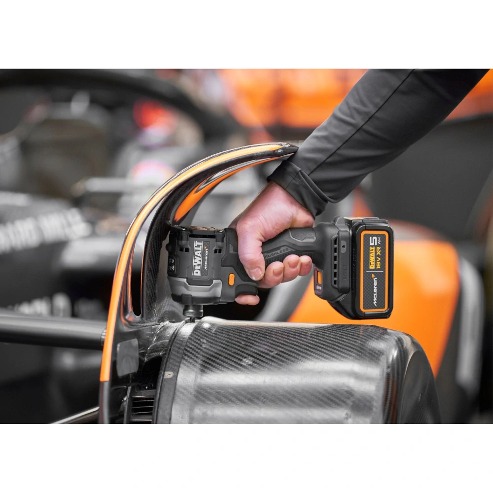Limitovaná edice bezuhlíkový rázový utahovák Mclaren/Dewalt  DCF85 MP2T