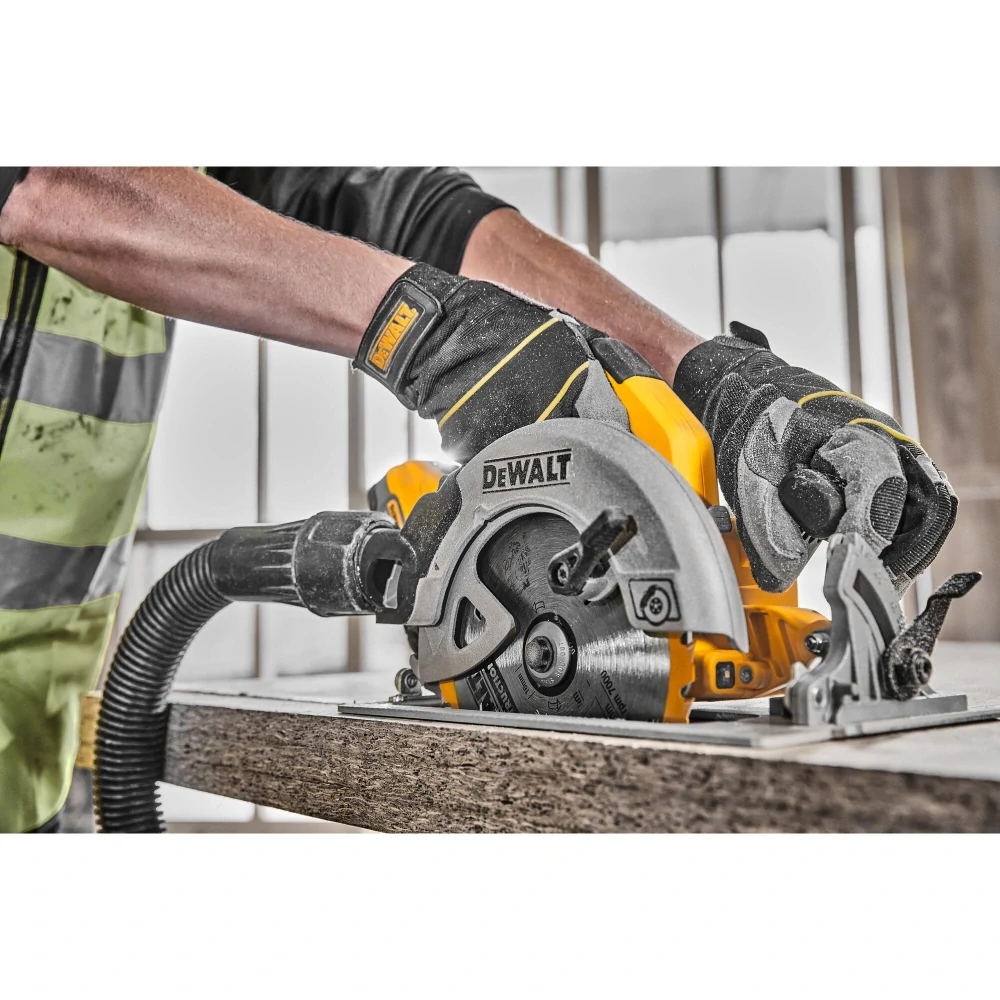 Dewalt bezuhlíková pila DCS570 H2T 