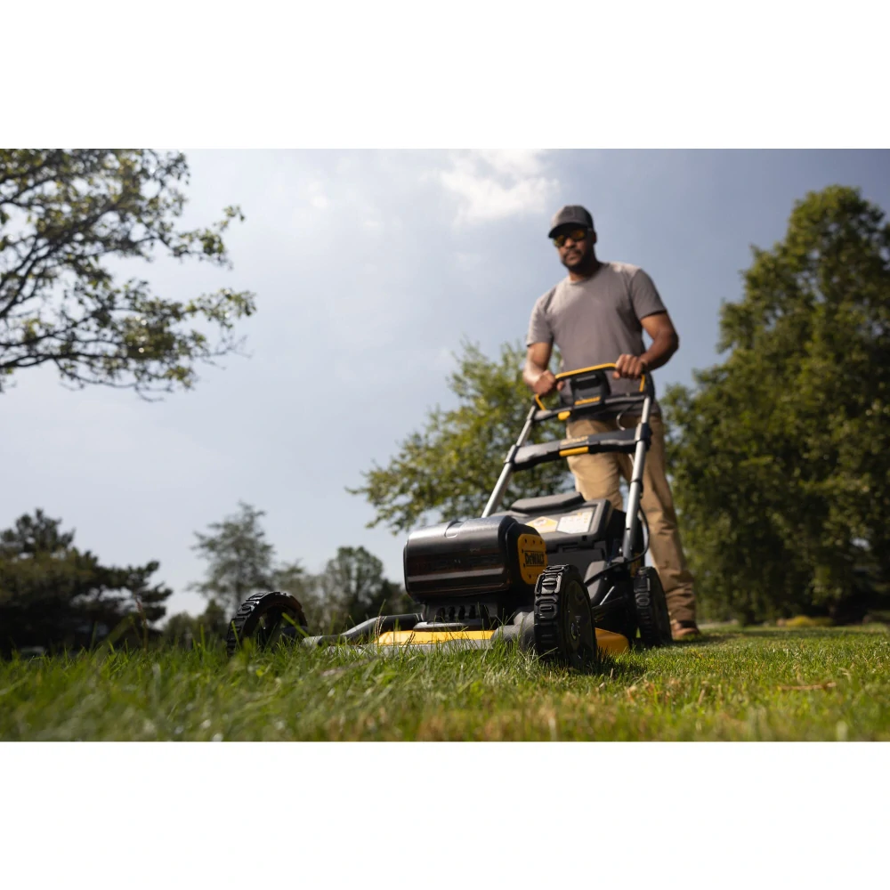 Aku zahradní sekačka 2x18V Dewalt DCMWP134 W2