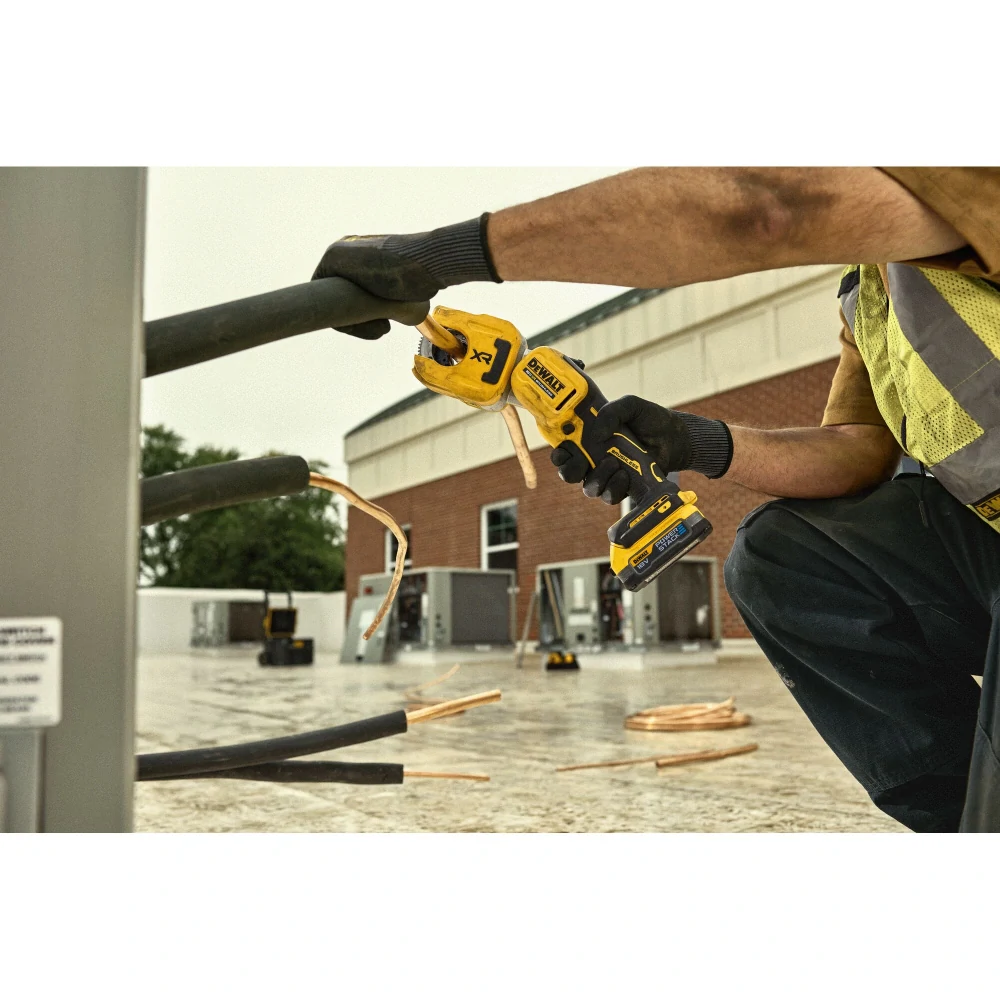 Aku řezačka  na měděné potrubí Dewalt DCE154 N